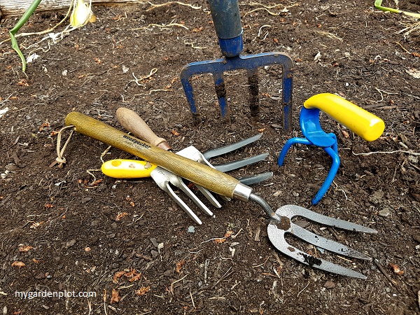 List of Garden Forks And gardening tools