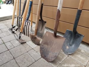 Best list of essential gardening tools and equipment